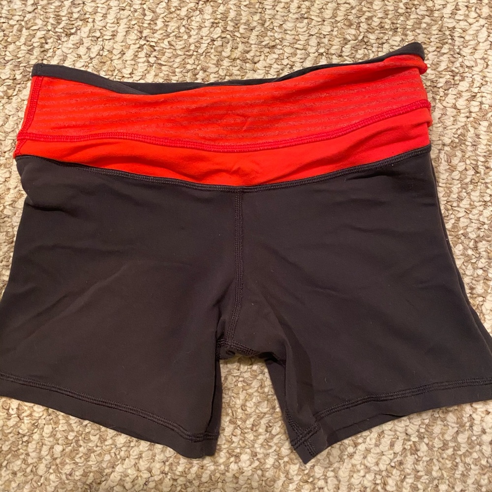 Lululemon 4 inch shorts size 4